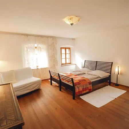 Vulcania - Idyllisches Gaestehaus Mit Pool Апартаменты